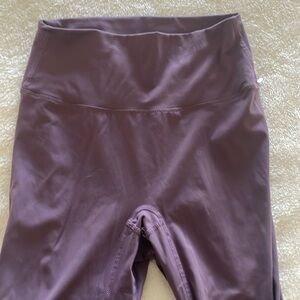 Lululemon tights purple size 4 high rise
